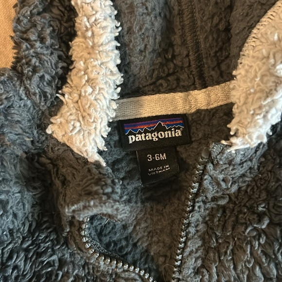 Patagonia fleece 3-6m size - Picture 4 of 4